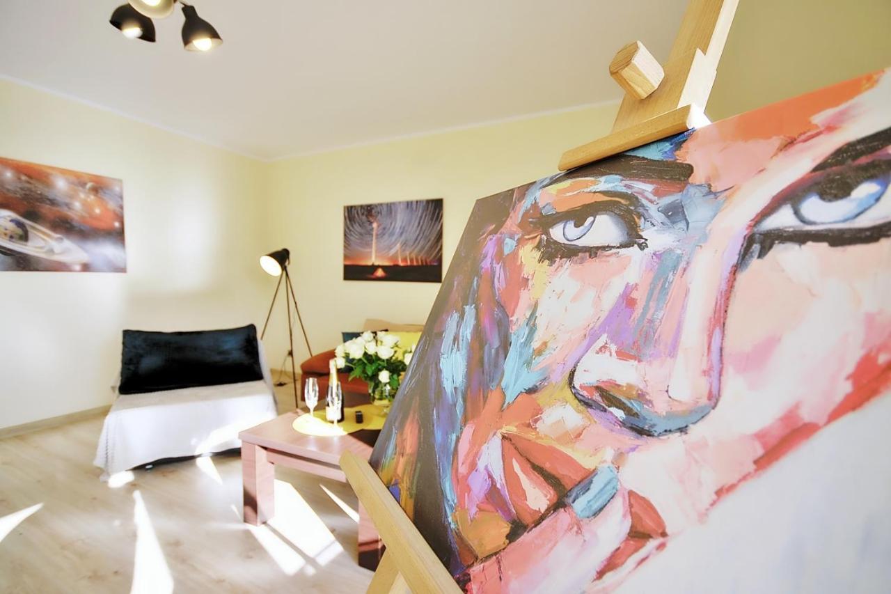 50 M Do Plazy Thobruk Apartamenty Piekna Dama Z Kolobrzegu Kültér fotó