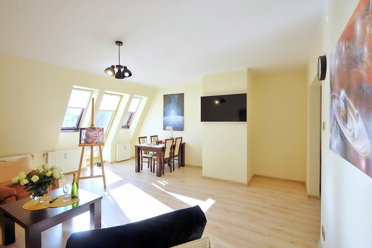50 M Do Plazy Thobruk Apartamenty Piekna Dama Z Kolobrzegu Kültér fotó