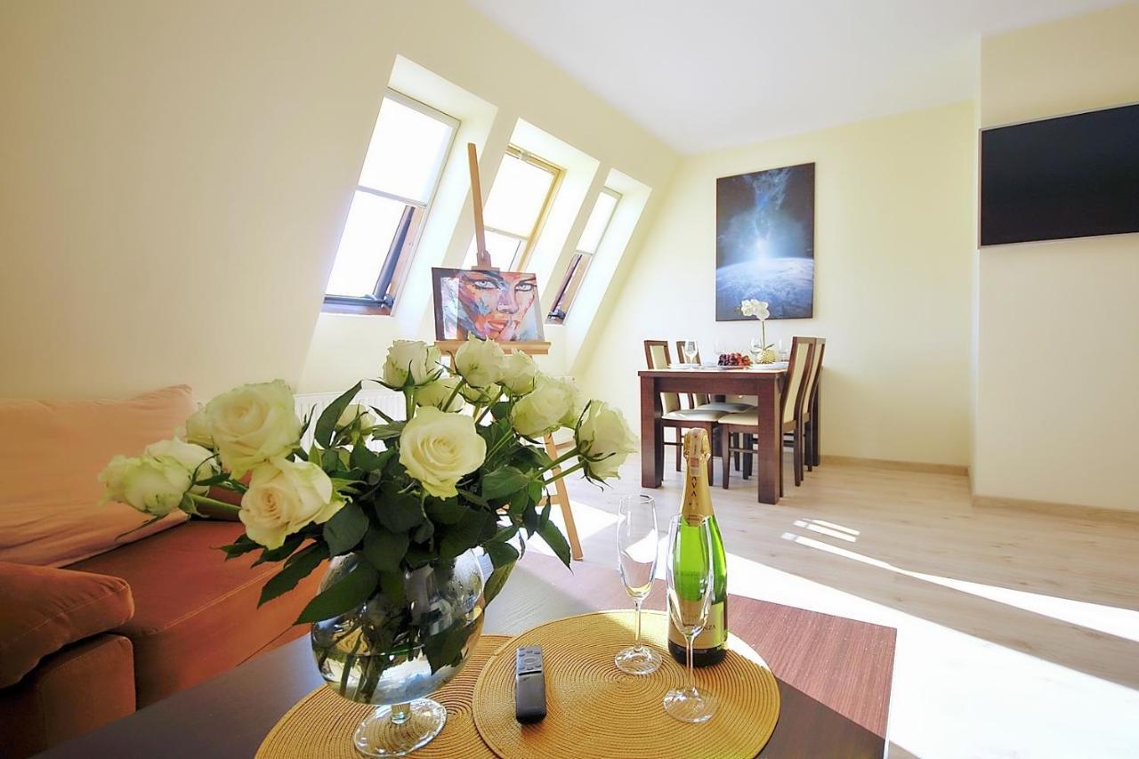 50 M Do Plazy Thobruk Apartamenty Piekna Dama Z Kolobrzegu Kültér fotó
