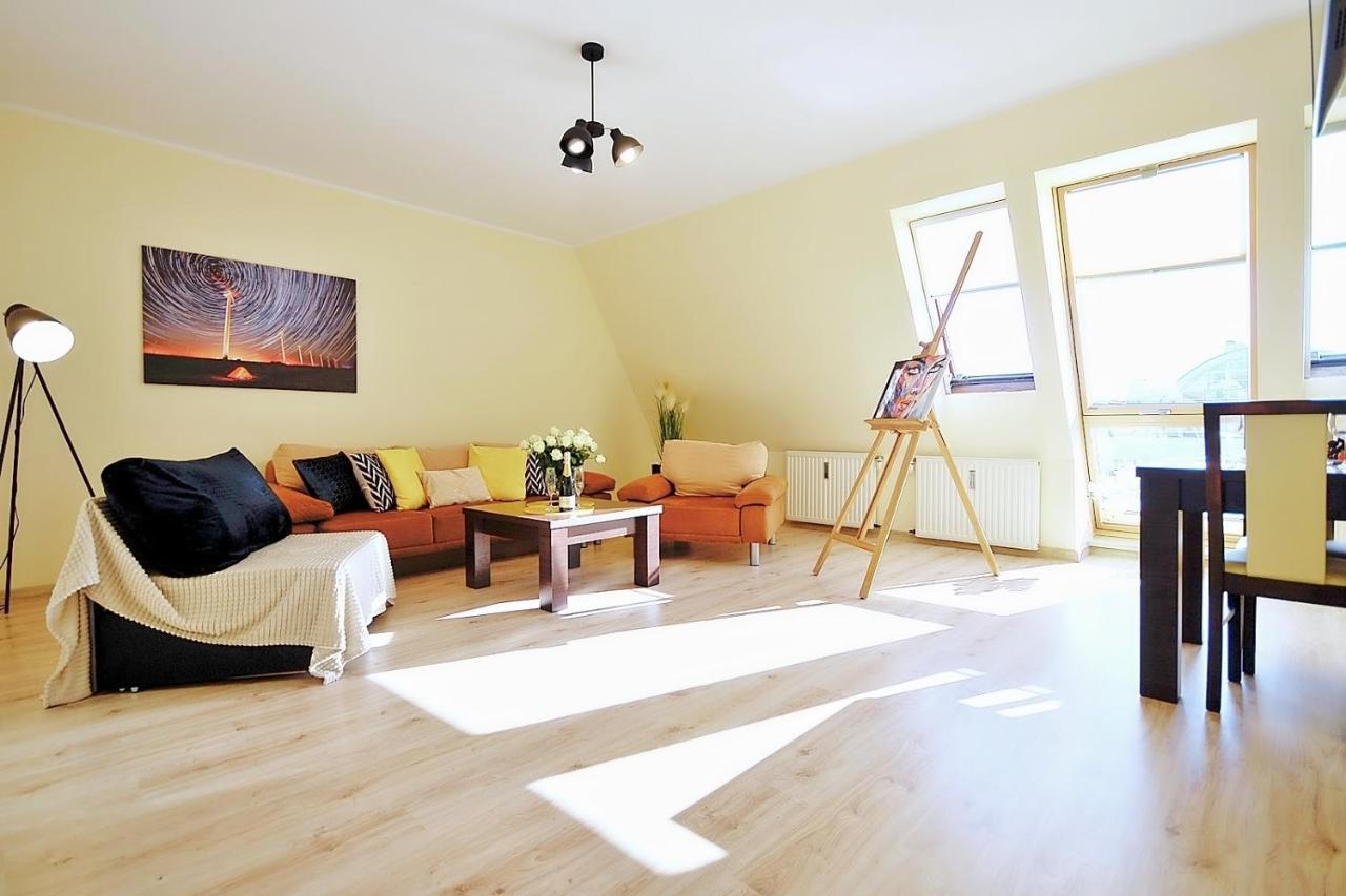 50 M Do Plazy Thobruk Apartamenty Piekna Dama Z Kolobrzegu Kültér fotó