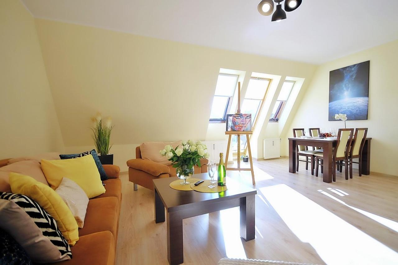 50 M Do Plazy Thobruk Apartamenty Piekna Dama Z Kolobrzegu Kültér fotó